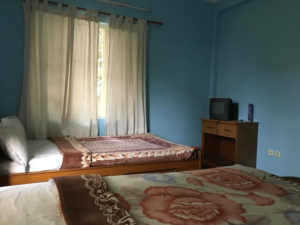 Hotel Pokhara International Bagian luar foto