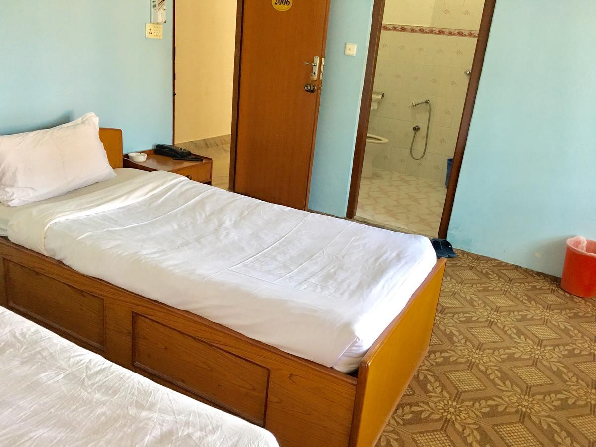 Hotel Pokhara International Bagian luar foto