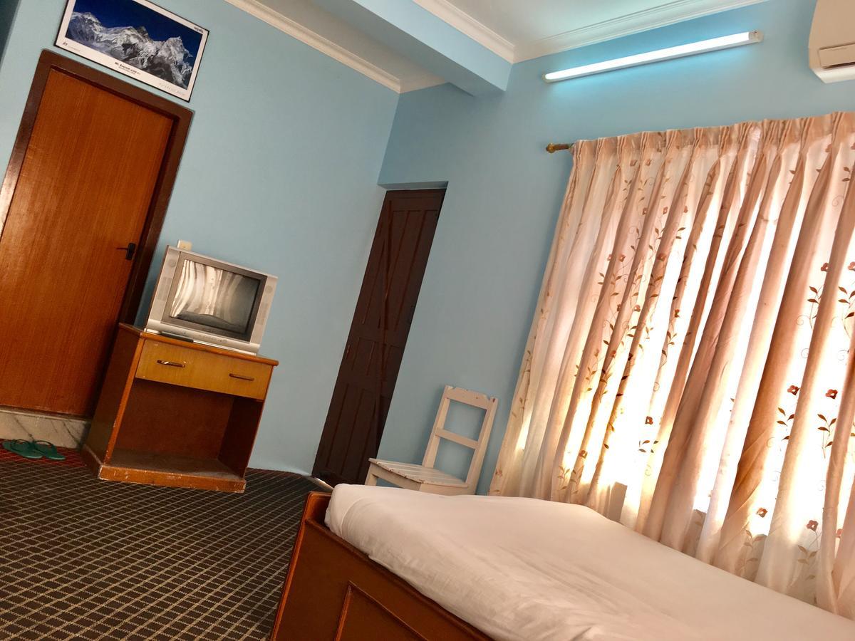 Hotel Pokhara International Bagian luar foto
