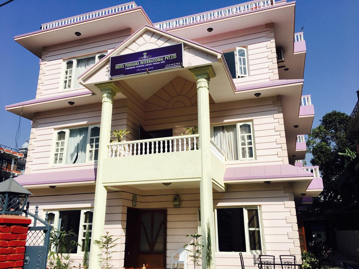 Hotel Pokhara International Bagian luar foto