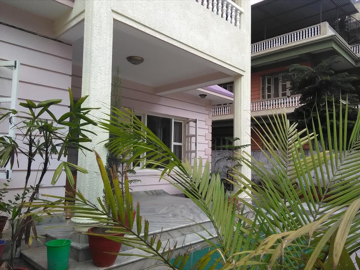 Hotel Pokhara International Bagian luar foto